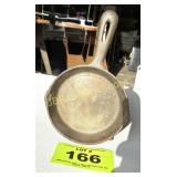 5 1/2 IN CAST IRON SKILLET
