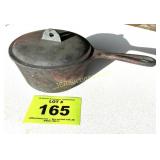 2 QT CAST ITON HANDLED POT W LID