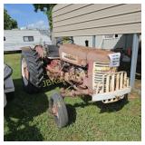 IHC 300 Utility Tractor See Pics & Description