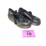 DR MARTENS SIZE 7 SHOES