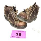 DR MARTENS SHOES SIZE 6