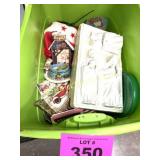 BOX W CHRISTMAS DECORATIONS