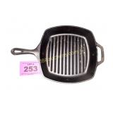 LODGE STEAK GRILLING CAST IRON PAN