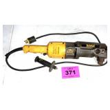 DEWALT ANGLE GRINDER - LOOSE IN MIDDLE