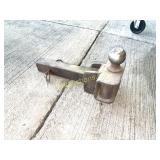 BALL HITCH