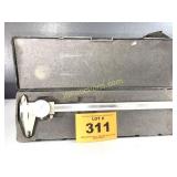 DIAL CALIPER