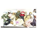 STUFFED ANIMALS & DOLLS