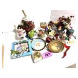 BOX OF ASSORTED DECORATIONS W SOME CHRISTMAS