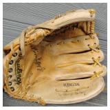 Rawlings Baseball Glove