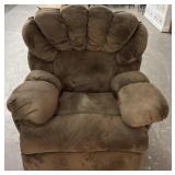 Scalloped Rocking Recliner