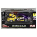 Six Flags ï¿½69 Chevy Camaro 1/24 Die Cast