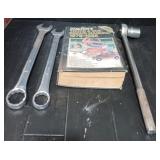 Large Ratchet & Wrenches Chilton's Book