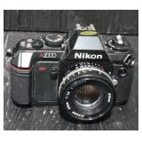 Vintage Nikon N2000 35mm Camera