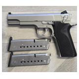 Smith & Wesson 10mm Pistol