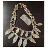 Mother of Pearl Natural Stone Seashell Necklace