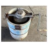 White Mountain 8Qt Antique Ice Cream Freezer