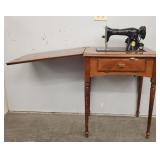 Electric Singer Sewing Machine in Cabinet w/Etras