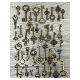 (40) Assorted Skeleton Like Keys/Charms