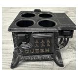 Vintage Cast Iron Queen Salesman Sample Stove