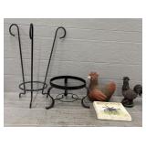 Assortment of Garden & Other Decor Items