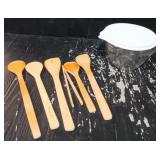 Pampered Chef Measuring Cup/ Wood Spoons
