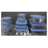 Variety of Pyrex Dishes With Lids