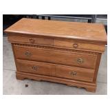 Bassett 4- Drawer Dresser