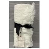 Hearth & Hand w/ Magnolia Throw