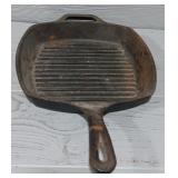 Lodge Cast-Iron Square Grill Skillet
