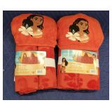 (2) Moana 2 Hooded Towel