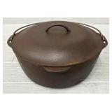 Lodge Cast Iron #9DO Dutch Oven w/ Lid