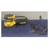 Dewalt Palm Sander w/ Soft Bag