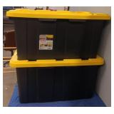 (2) Sterilite Totes w/ Latching Lids