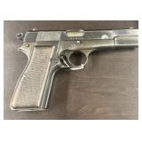 Fabrique 9mm Pistol w/ (1) Clip & (13) Rounds