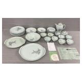 Lady Empire Platinum Trim Dinnerware