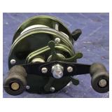 Vintage Heddon Mark IV #3200 Bast Cast Reel