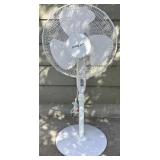 Cool-Breeze 16-inch Oscillating Pedestal Fan