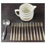 Vintage hors d'oeuvre Utensils w/ Vase