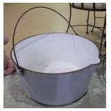 enameled cast iron large pot >