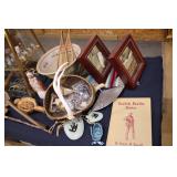 Native American souviner trade pieces