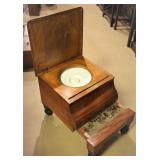 with slide out foot rest >