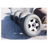 4 used P265/70 R17 tires >>