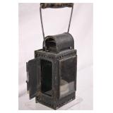 green lens on this side >