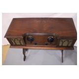 on a demountable console base >>