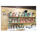 20 plus vintage Coleman and other lanterns >>