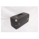 unusual vintage tackle box>>