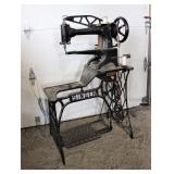 Singer treadle leather sewing machine >