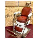 Early 1900s Barber Chair> Early 1900s Barber Chair>