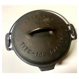 Antique Griswold No.7 Dutch Oven>> Antique Griswold No.7 Dutch Oven>>