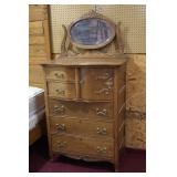 Oak highboy chest of drawers >